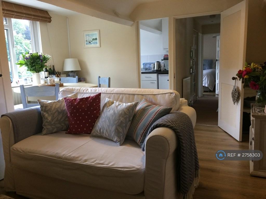 Previous Tenants Living Room Set Up