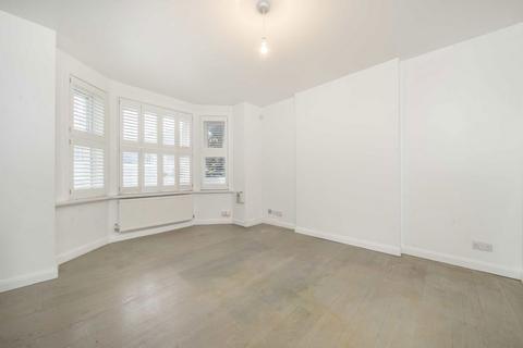 2 bedroom flat to rent, Chiswick High Road, London W4