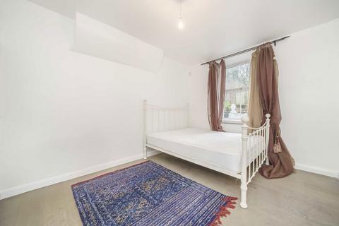 undefined, Chiswick High Road, London W4