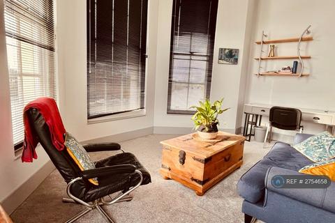 1 bedroom flat to rent, Tower House, Richmond, TW9