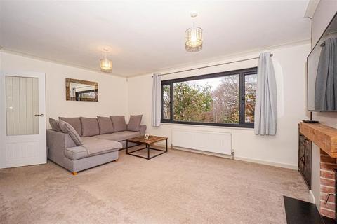 4 bedroom detached house for sale, St. Helens Park Road, Hastings