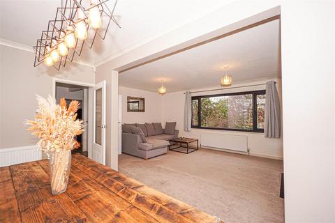 4 bedroom detached house for sale, St. Helens Park Road, Hastings