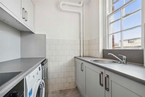 Studio to rent, Porchester Road, London W2