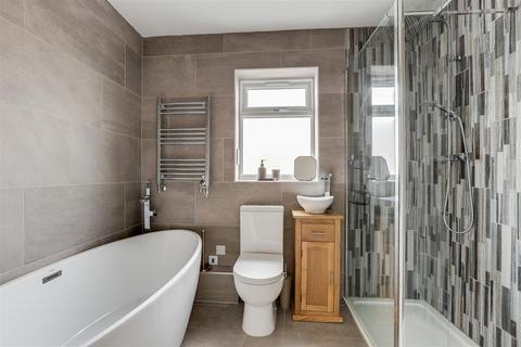 3 bedroom detached bungalow for sale, Longridge Road, Woodthorpe NG5