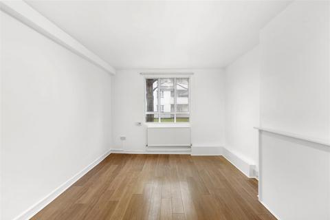 3 bedroom flat for sale, Antenor House, Old Bethnal Green Road, London