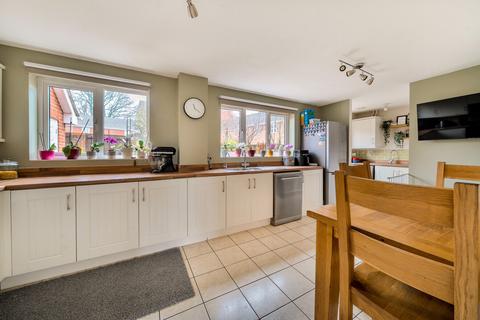 4 bedroom detached house for sale, Pheasant Close, Four Marks, Alton, Hampshire, GU34