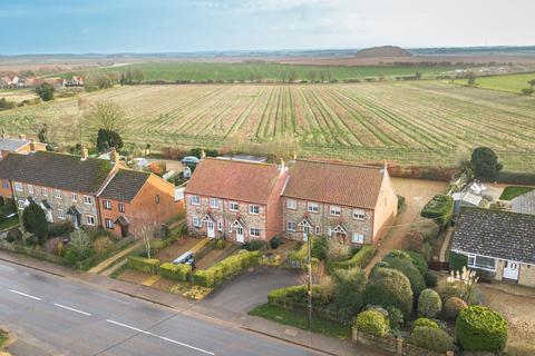 3 bedroom cottage for sale, Docking