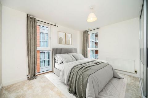 2 bedroom flat for sale, Seagull Lane, London E16