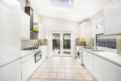 3 bedroom terraced house for sale, Tottenhall Road, Palmers green, N13