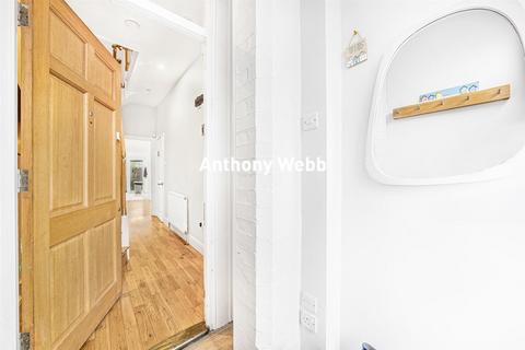 3 bedroom terraced house for sale, Tottenhall Road, Palmers green, N13