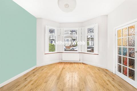 3 bedroom terraced house for sale, Tottenhall Road, Palmers green, N13