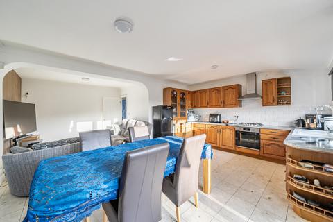 undefined, Shrivenham Road, Swindon, SN1