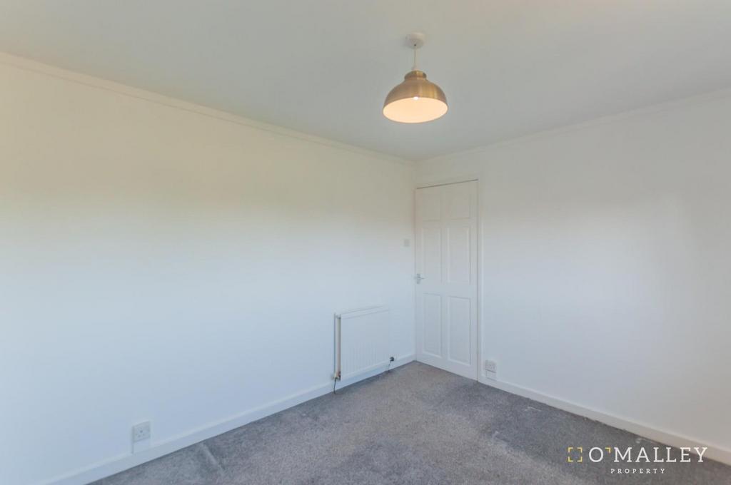 Bedroom 2 (2)