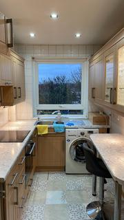 2 bedroom flat to rent, London Road, Romford RM7