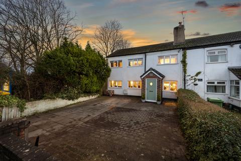 Smithy Brow, Croft, WA3