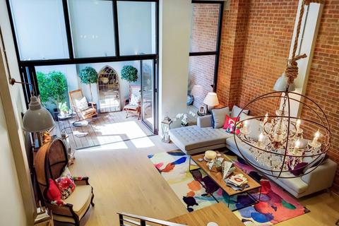 2 bedroom house for sale, Northbourne Road, Clapham, London, SW4