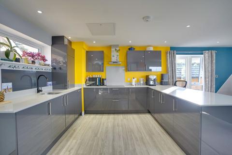 2 bedroom flat for sale, Fordham Road, Newmarket CB8