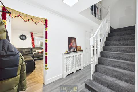 3 bedroom terraced house for sale, Little Dodden, Basildon, Essex, SS16