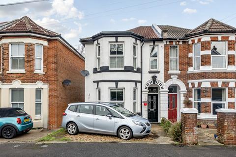 4 bedroom semi-detached house for sale, Bond Road, Southampton SO18