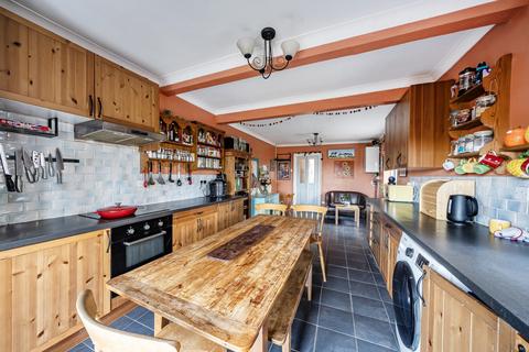 4 bedroom semi-detached house for sale, Bond Road, Southampton SO18