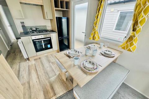 3 bedroom park home for sale, St Osyth Beach And Martello Beach