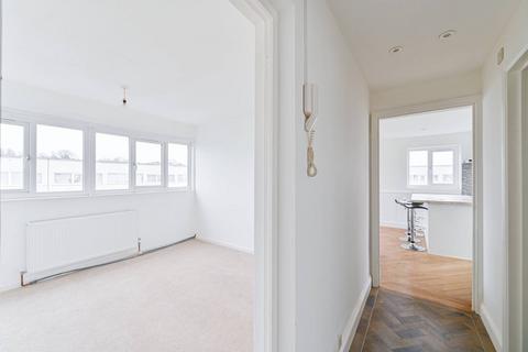 1 bedroom flat for sale, Caernarvon Close, Mitcham, CR4