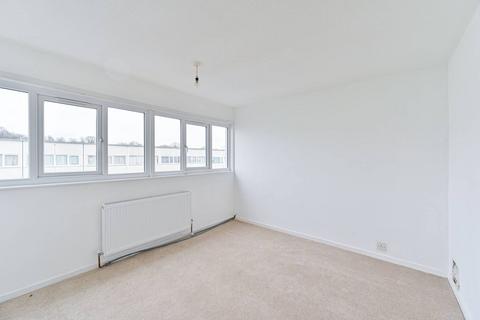 1 bedroom flat for sale, Caernarvon Close, Mitcham, CR4
