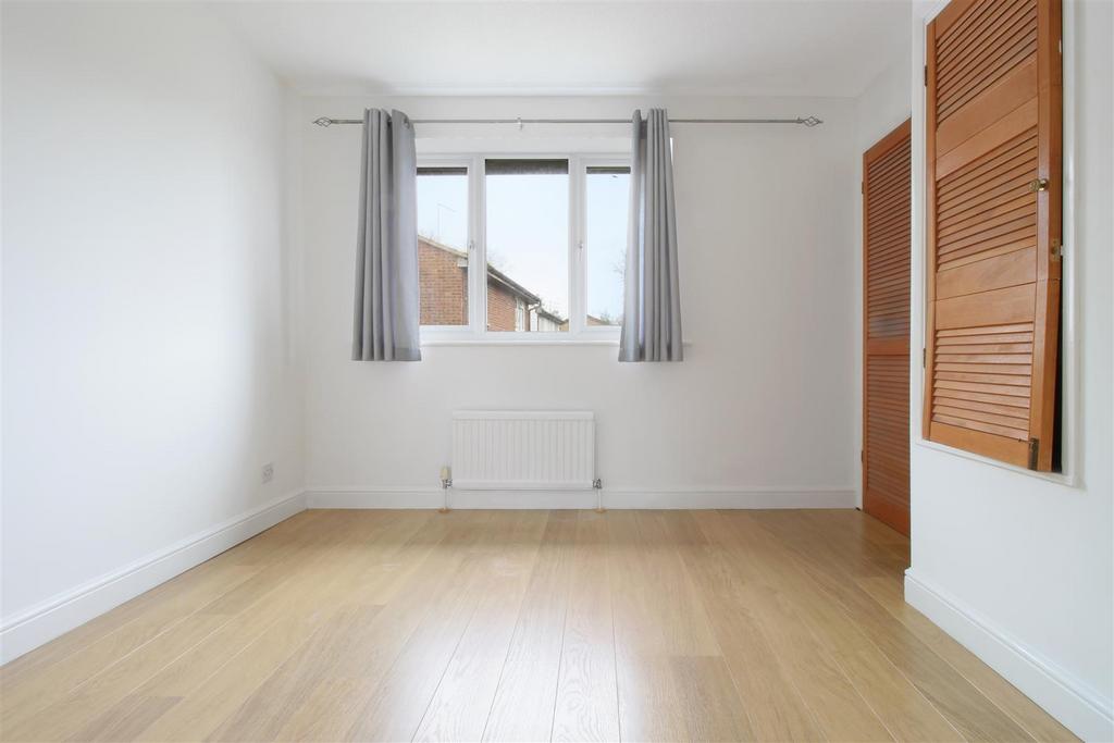 Bedroom 1.jpg