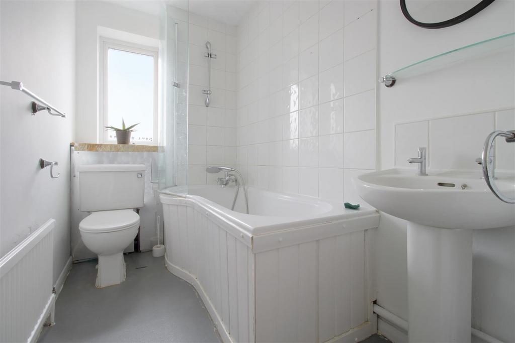 Bathroom.jpg