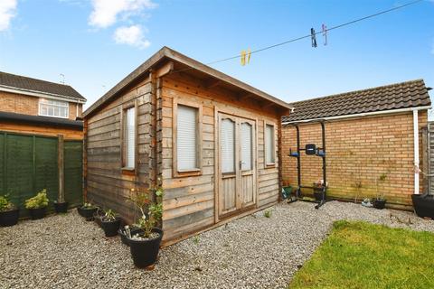 2 bedroom semi-detached house for sale, The Queensway, Hall Road, Hull