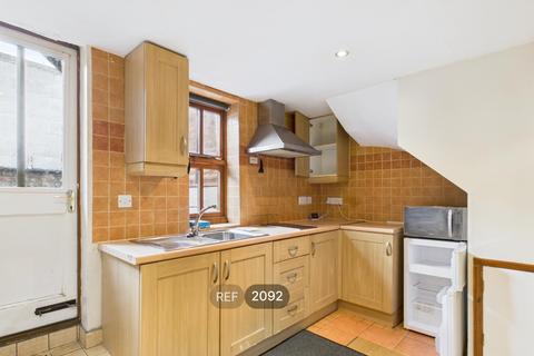 1 bedroom property to rent, Mersea Road, Colchester, CO2 7EX