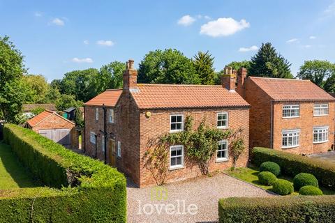 4 bedroom detached house for sale, Main Street, Fulstow LN11