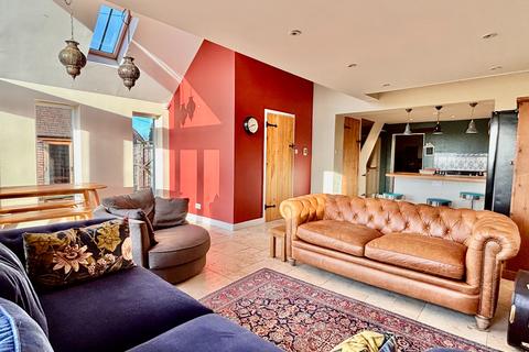 4 bedroom cottage for sale, East Stratton