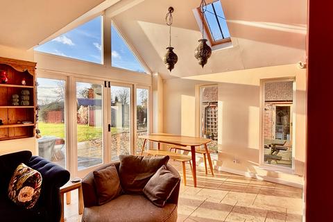 4 bedroom cottage for sale, East Stratton