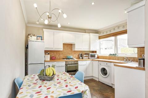 2 bedroom terraced house to rent, Swallow Close, Godalming GU8
