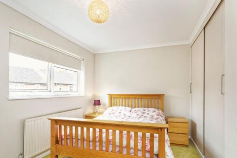 2 bedroom terraced house to rent, Swallow Close, Godalming GU8