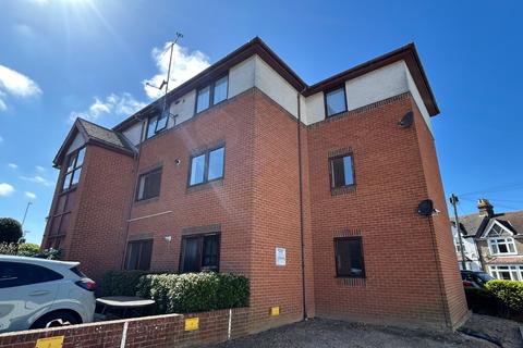 2 bedroom flat to rent, Greyfriars Court, George Hill Road, Kingsgate, Broadstairs, CT10