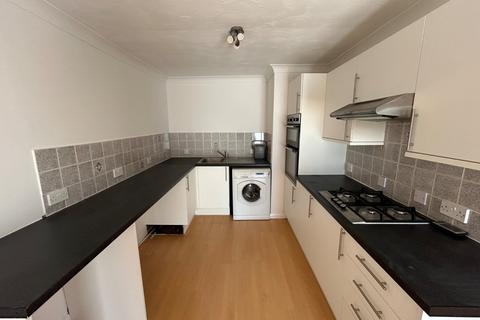 2 bedroom flat to rent, Greyfriars Court, George Hill Road, Kingsgate, Broadstairs, CT10