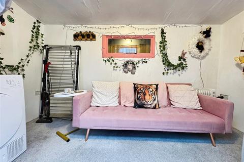 2 bedroom bungalow for sale, Crossley Avenue, Jaywick, Clacton-on-Sea