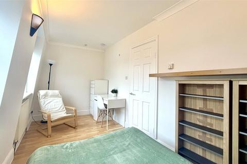 2 bedroom apartment to rent, Drummond Street, London NW1