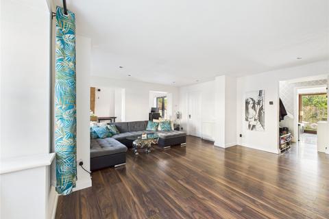 4 bedroom detached house for sale, Hollyguest Road, Bristol BS15