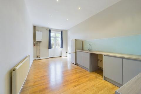 2 bedroom house to rent, Goodall Road, Leytonstone, London E11