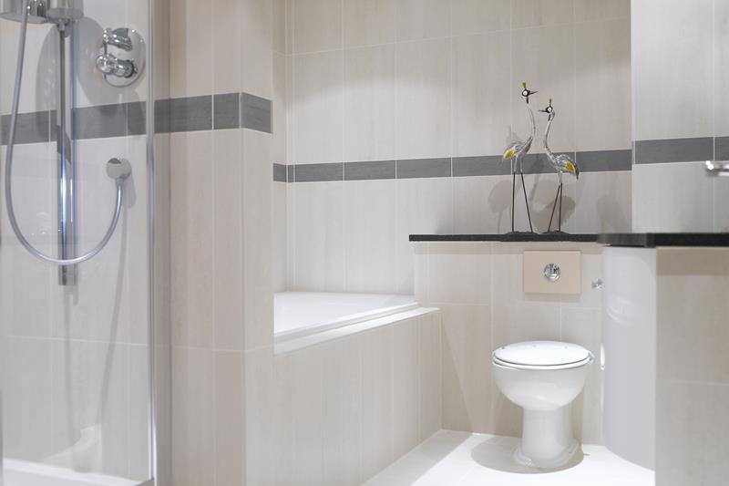 DDP03686 bathroom.jpg