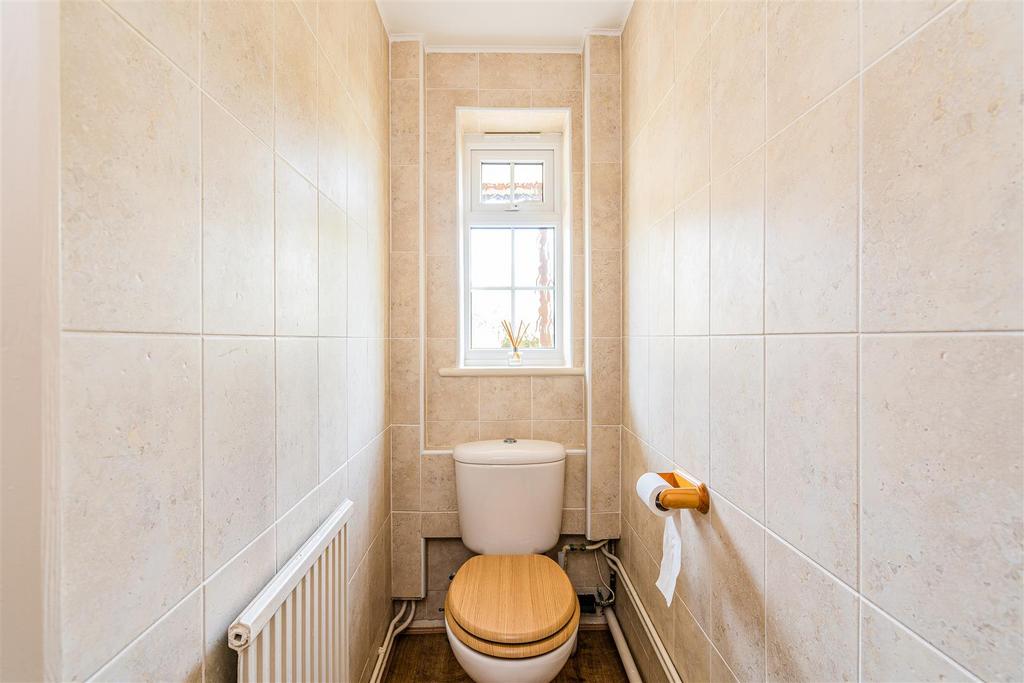 24 Maybrook Gardens-01.jpg