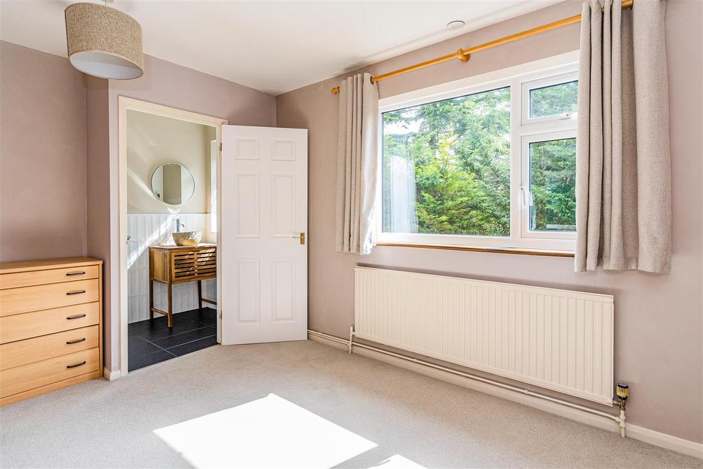 24 Maybrook Gardens-07.jpg