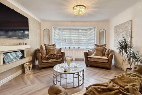 3 bedroom detached house for sale, Hollingswood Way, Sunnyside, Rotherham S66 3ZN
