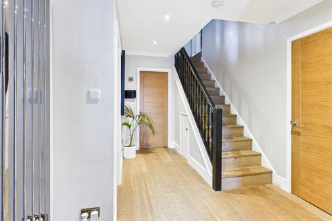 4 bedroom detached house for sale, Sanders Drive, Colchester, CO3