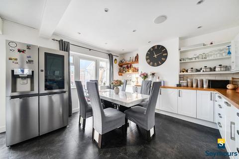 undefined, Worplesdon Road, Surrey GU2