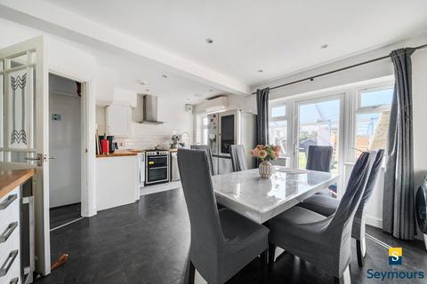 undefined, Worplesdon Road, Surrey GU2