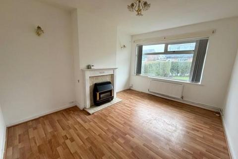 3 bedroom semi-detached house to rent, Aynsley Grove, Bradford BD15